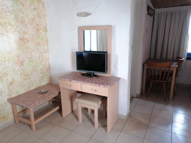Simos Magic Beach Hotel Apts Aya Napa Dış mekan fotoğraf